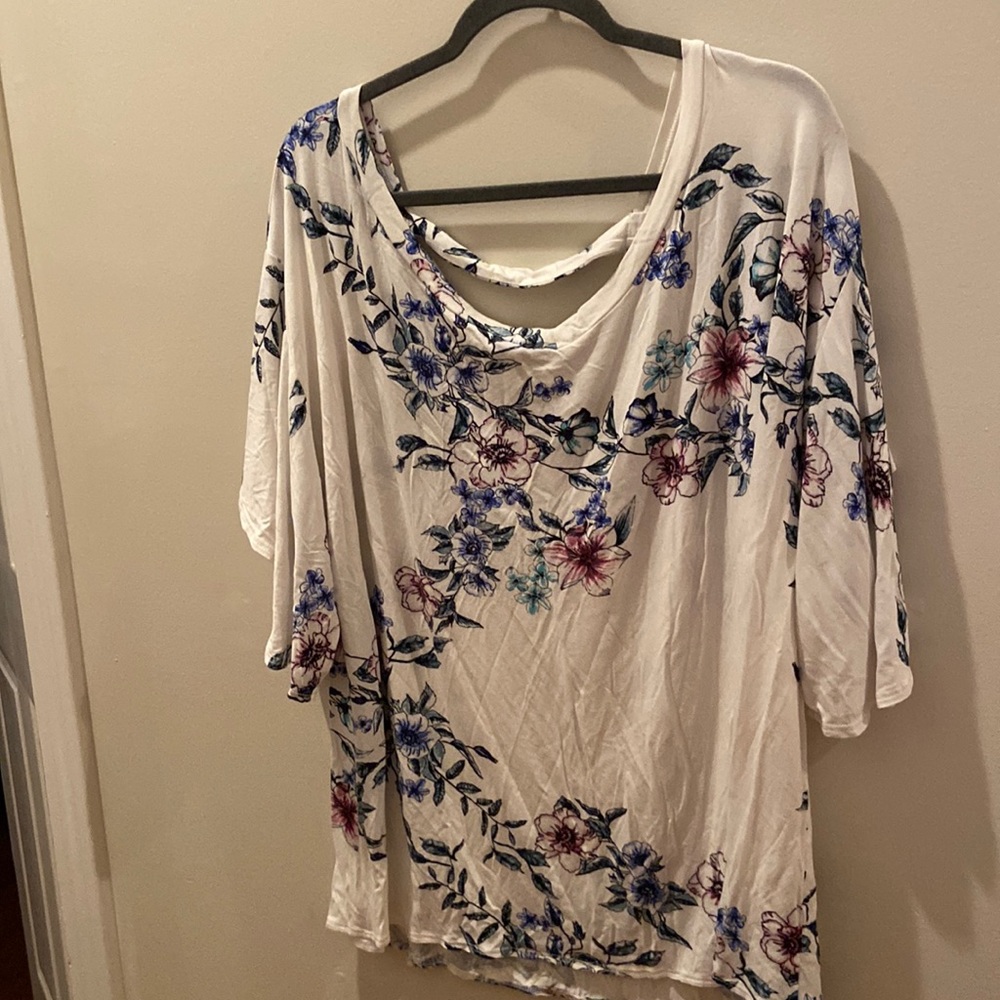 Cool melon floral top 2/3x